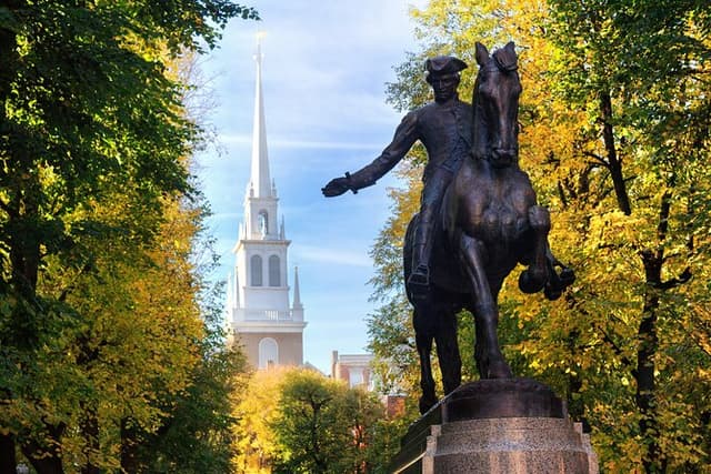 Small Group Revolutionary Tour of Lexington, Concord, and Boston