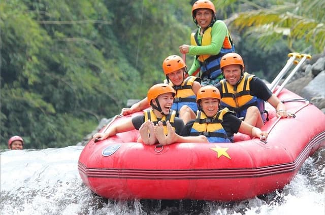 Rafting Adventure 18 km and Balinese Village Life Tour with Lunch
