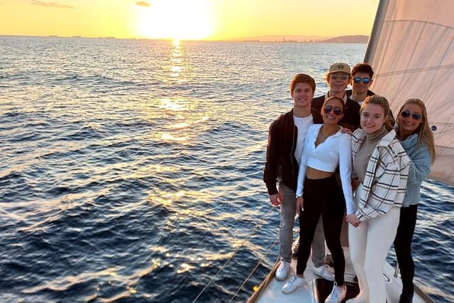 Luxury Private Sunset Cruise in Barcelona – Open Bar Included