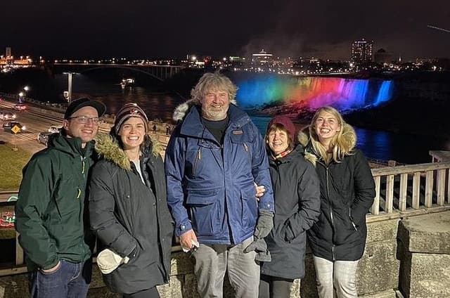 Epic Niagara Falls Private Night Tour w/ Dinner, Boat & Tower