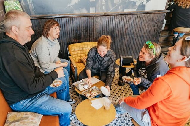 New Orleans Garden District Food & History Tour (10am Everyday)
