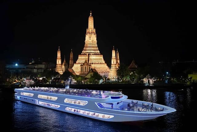 Luxury White Dinner Cruise on the Chao Phraya River