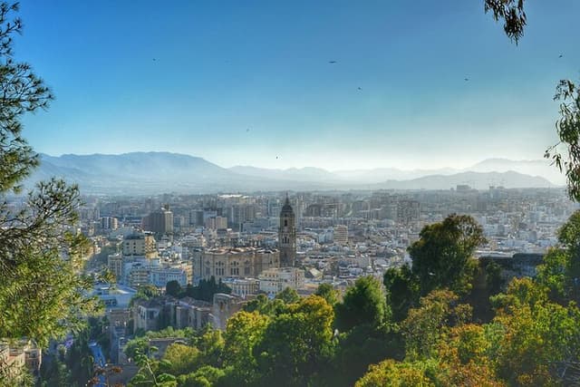 Malaga 10 Hour Private Tour with Free Photoshoot
