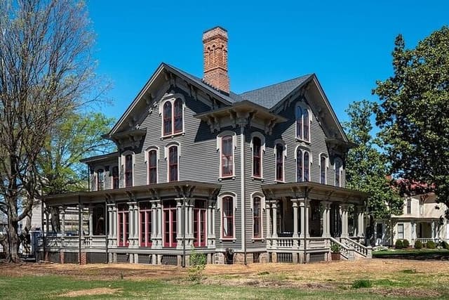 Historic Oakwood: History & Architecture Tour