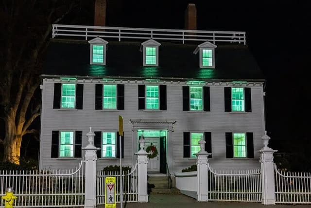 Salem Edge of Twilight Dead of Night Ghost Tour