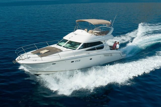 Ierapetra Chrissi Island Luxury Yacht Cruise with Meal
