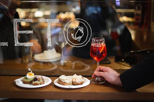 Venice Bacaro Food Tour: Eat and Drink like a Venetian