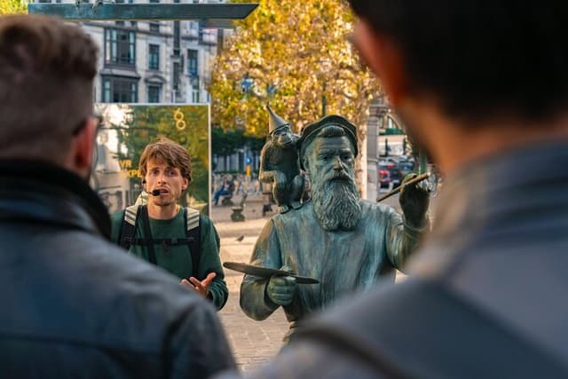 Explore Brussels by foot with François