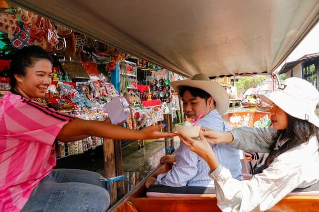 Day Trip to Bangkok Floating Market & Maeklong Railway