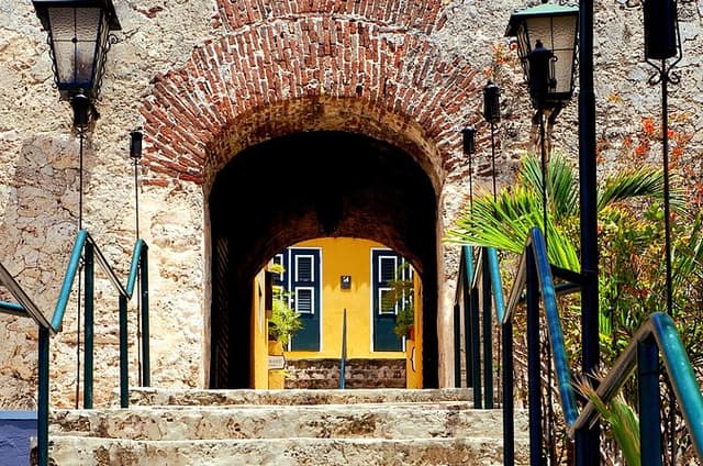 Curacao Short City Tour including Authentic Local Lunch