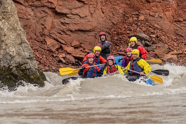 Top-Rated Family Rafting – Drysuits & Geothermal Hot Cocoa