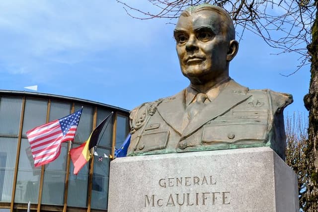 Private Bastogne War Museum, Battlefields and Barracks Tour