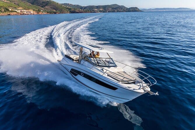 Explore the Best of St-Tropez: Authentic Walking Tours