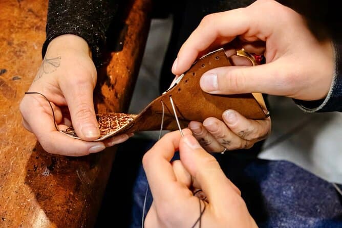 Authentic Florence Leather Walking Tour & Artisan Experience