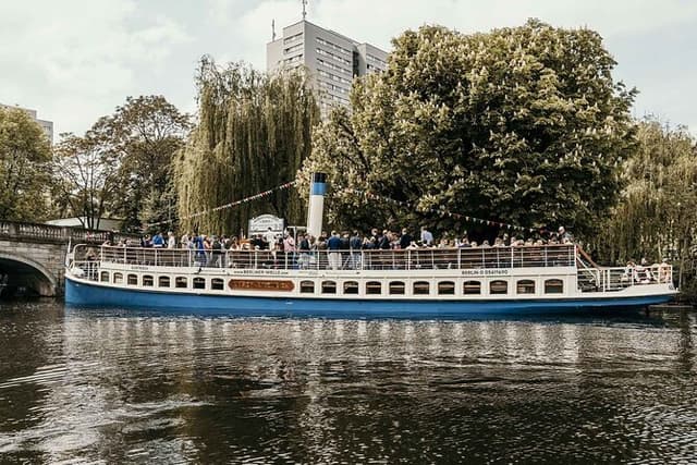 1h Sightseeing Cruise on Historic Steamship Kaiser Friedrich