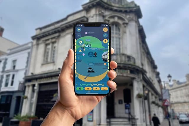 Rule Portsmouth GPS App Walking Tour Mobile Game