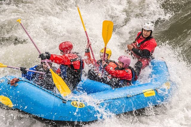East Glacial River – Grade 4 Rafting with Drysuits, North Iceland