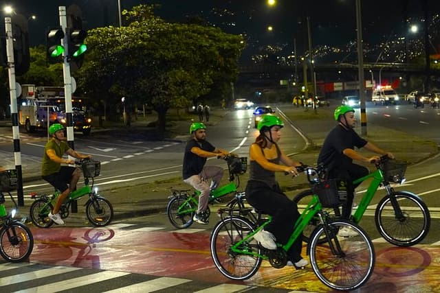 Night Bike Tour In Medellin, Typical Snacks, Beer and Spectacular Viewpoints