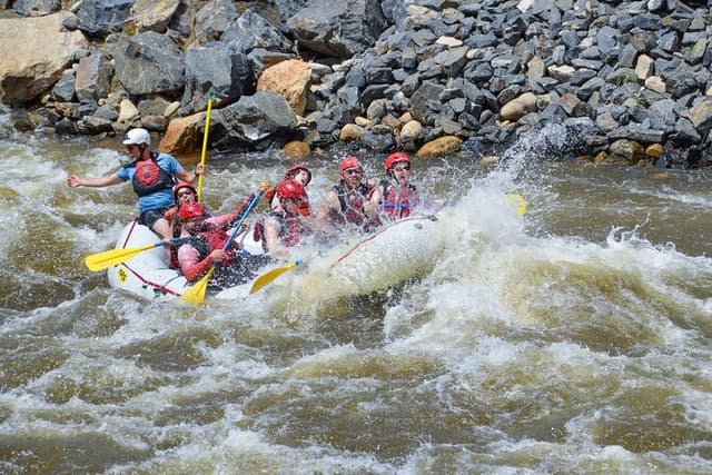 Clear Creek Advanced/Intermediate 2h 30m Rafting Trip