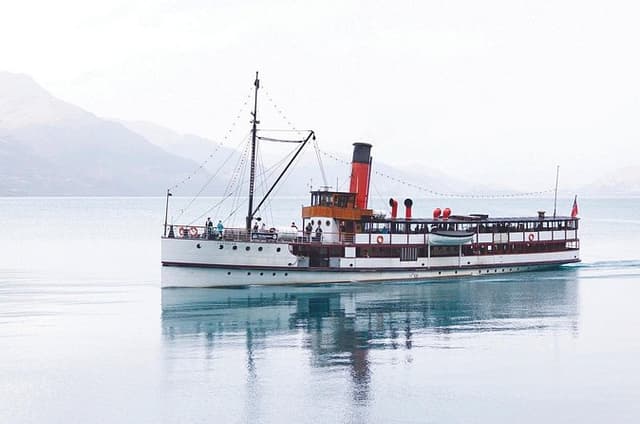 Walter Peak Gourmet BBQ Lunch & Queenstown Lake Cruise