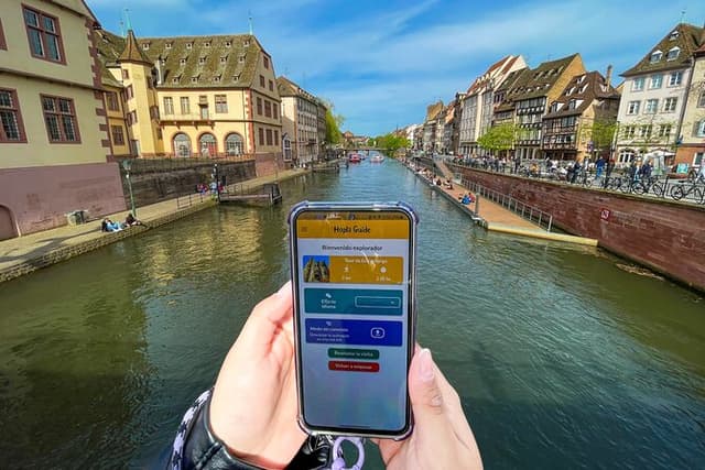 Strasbourg Discovery Pack: self-guided tour + 6 local objects