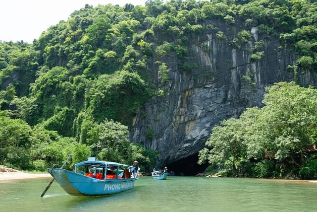 Hue DMZ Vinh Moc Tunnels Phong Nha Cave Tour