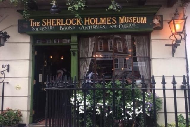 Sherlock Holmes Private Walking Tour in London
