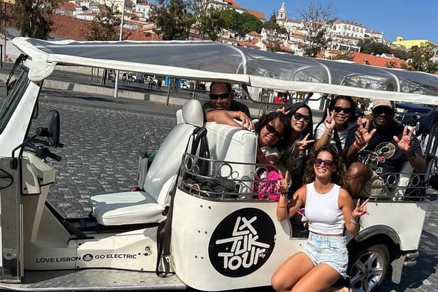 4 hour Lisbon Half Day Tour - The Essencial with "Ginjinha Taste"