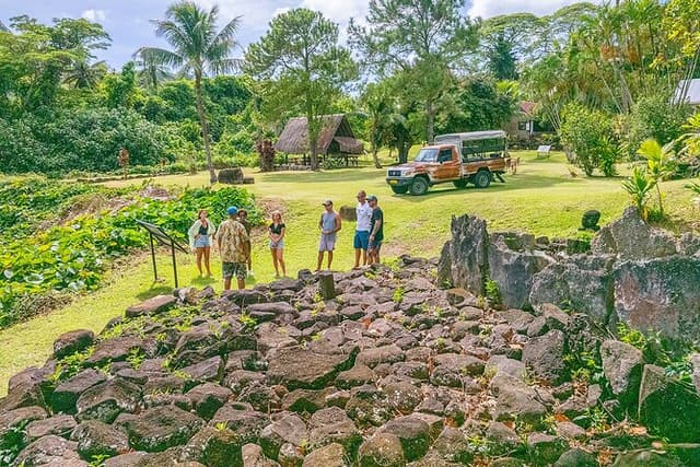 Full Day Combo 4X4 Adventure Tour & Motu FANFAN Pass with Buffet