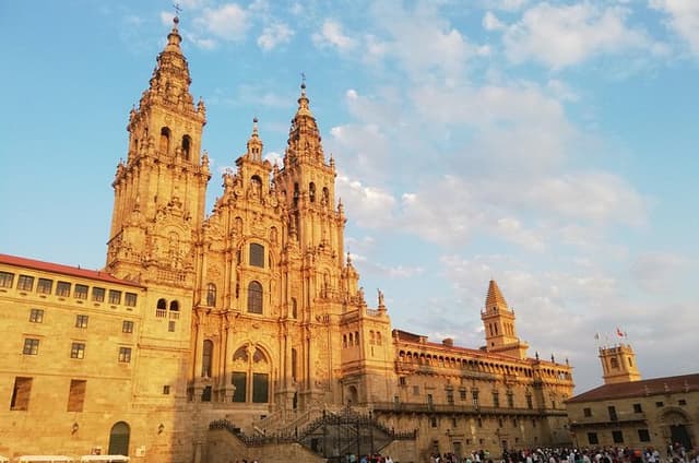 Tour POR the Hidden Santiago