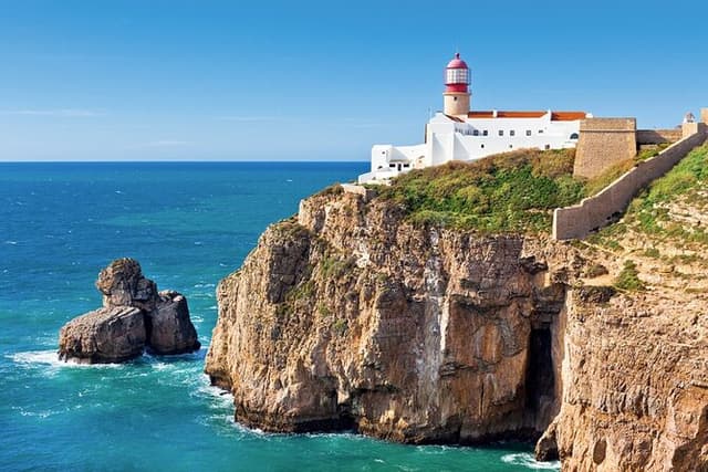 Algarve: Silves, Lagos and End of the World in French