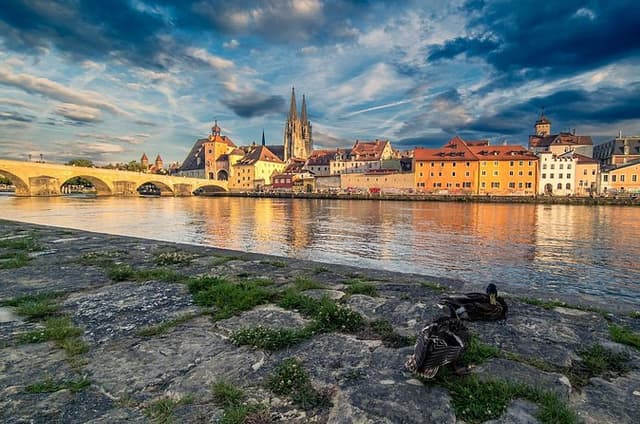 Regensburg Walking Tour in English - Stories and Hidden Corners