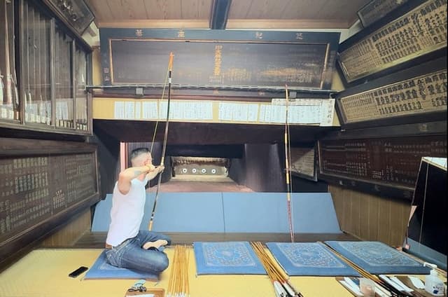 Kyoto Customized Tour & Archery with Licensed Guide