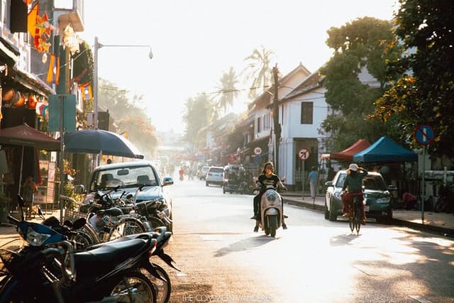 Half-Day Travelling Laos from Luang Prabang