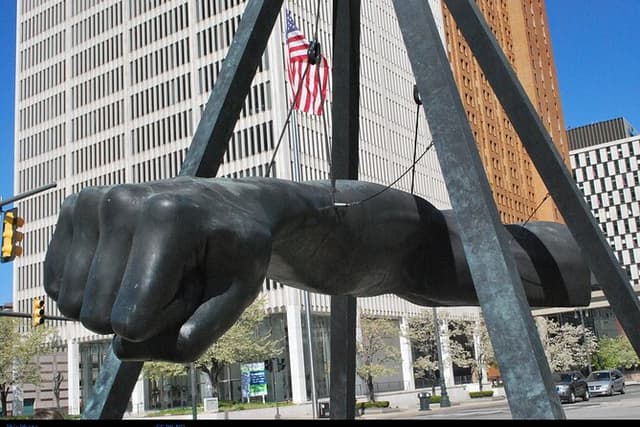 Chauffeured Historic Tour of Detroit with Flexibility