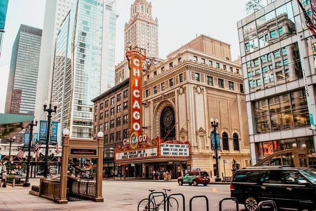 Chicago Downtown Private Guided Walking Tour