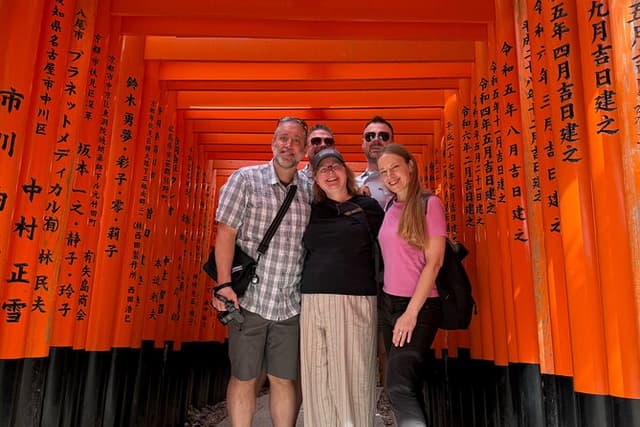 Kyoto Private Car Tour with Local Japanese Guide – Nara Option