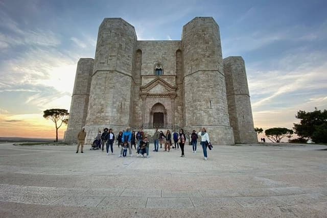 Castel del Monte, between wonder and mystery