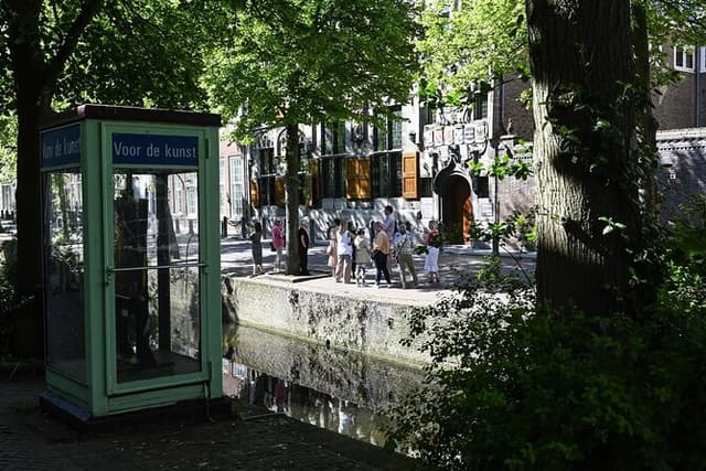 Private Tour of Leiden, Delft and Gouda with Lunch