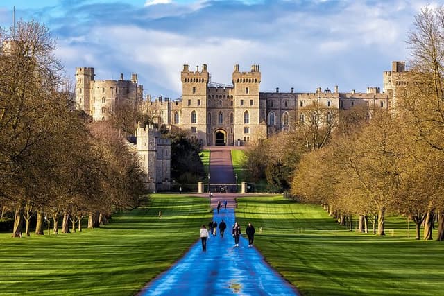 Royal Windsor: Private Day Tour from London