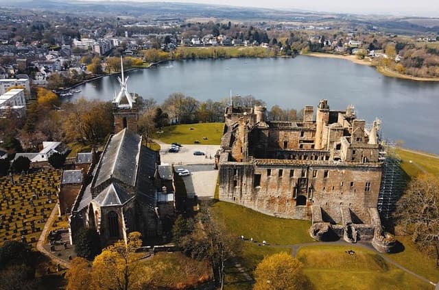 Linlithgow Tour from Edinburgh