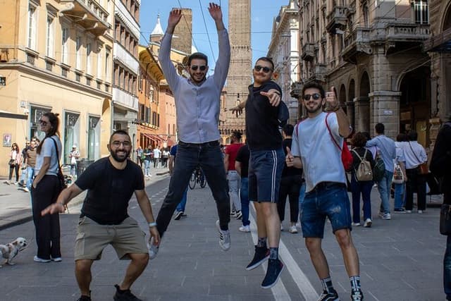 Bologna: Photo tour with professional photographer