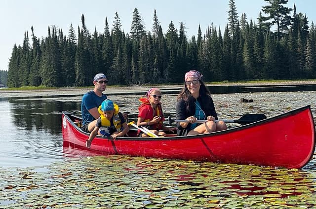 1 Day Canoeing Tour in Algonquin Park