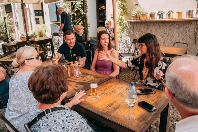 Verona All in one: Food Walking Tour, Lunch & Wine