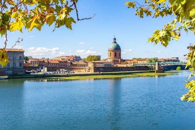 Best Intro to Toulouse in 2 hours with a Local