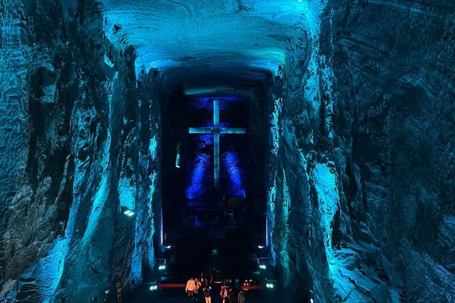 New & Cheapest ZIPAQUIRA & GUATAVITA LAKE Visit 5 Sites/PICKUP