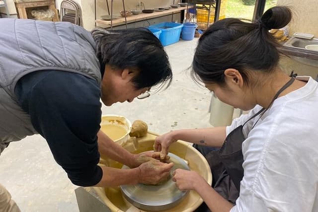 Karatsu Pottery Making