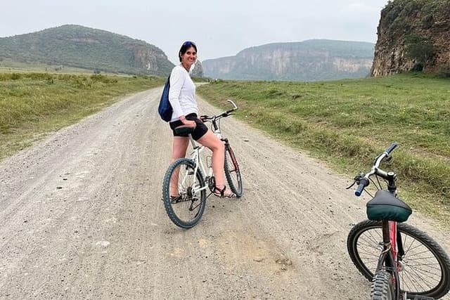 Nairobi: Hell's Gate Day Trip and Lake Naivasha Boat Ride