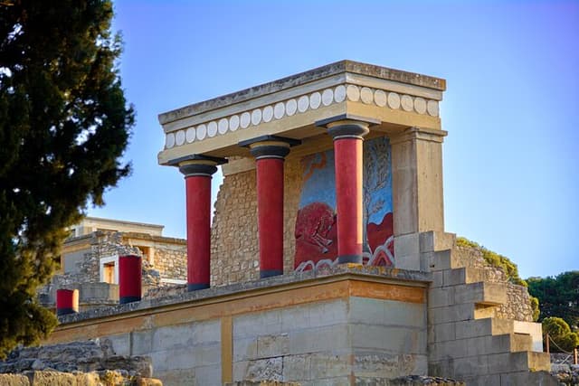 Knossos Palace & Zeus Cave: Private Journey through Myth & Nature