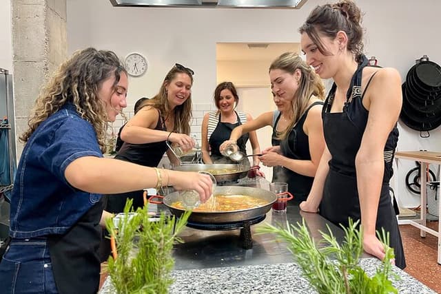 Real Paella Cooking Class – Market Visit & Sangría Workshop